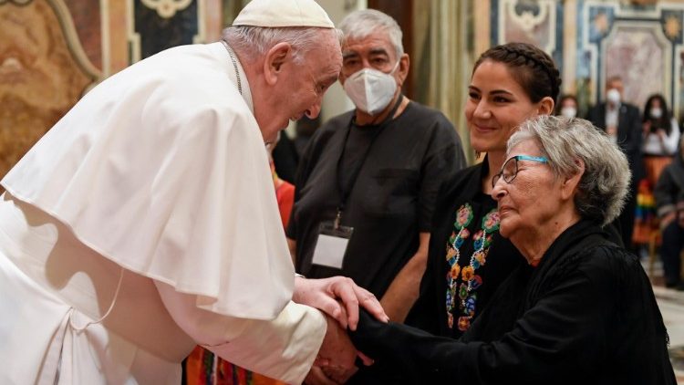 Pope Francis receives a delegation of Canada's Indigenous peoples in the Vatican on April 1, 2022 (Source Vatican Media)